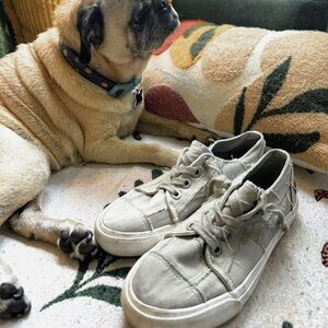 blowfish lowrise distressed sneakers